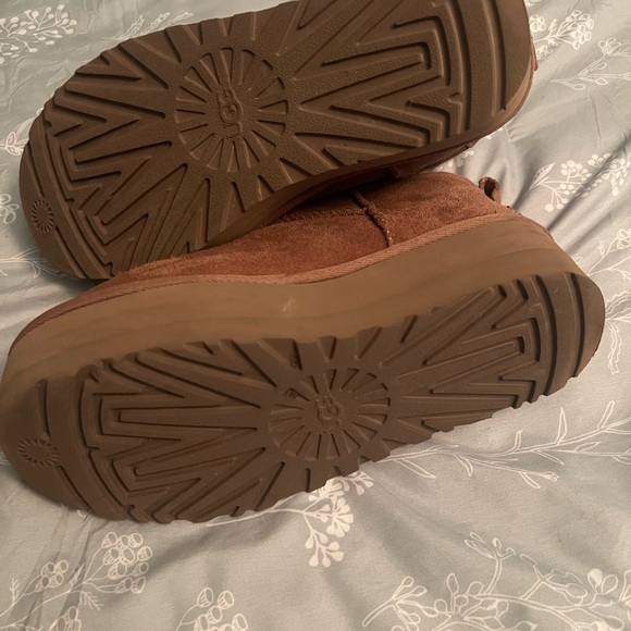 UGG platform ankle boots - Picture 5 of 6